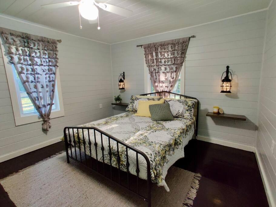 Honeycomb Gem, Beautifully Designed & Near Downtown توماسفيل المظهر الخارجي الصورة
